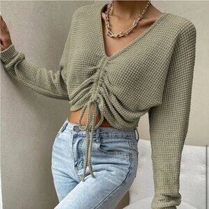 🌈 3 for $20 🌈 Sage green crop top